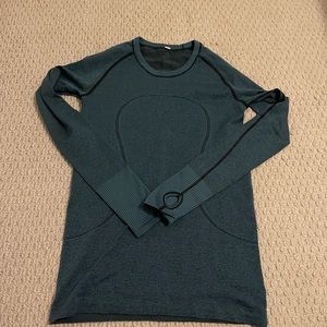 Perfect condition, Lululemon, long sleeve